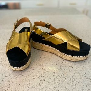 Zara Trafaluc gold wedge espadrille sandals in size 39/US 8